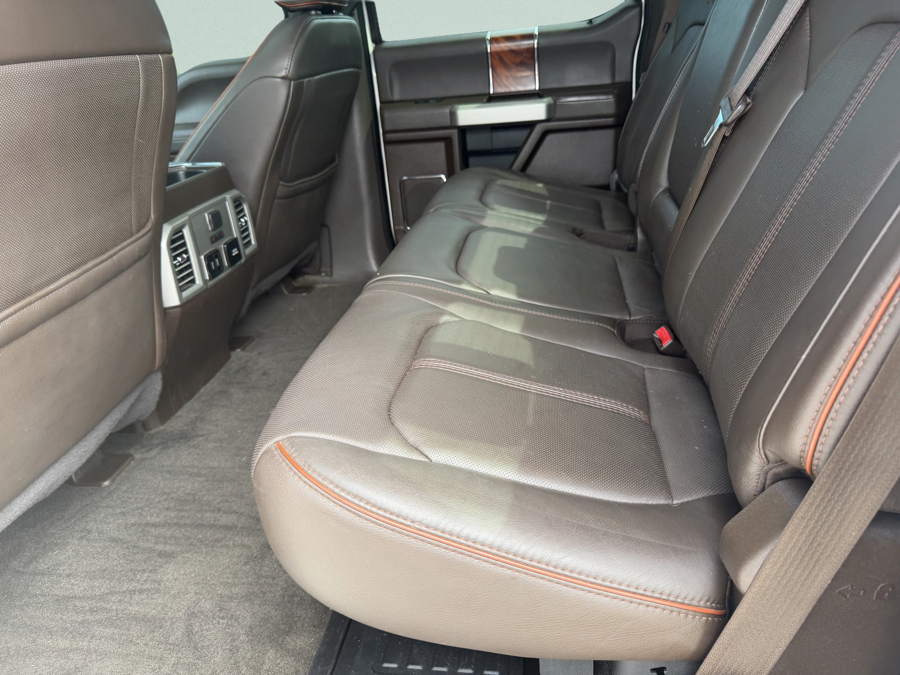Used 2017 White Platinum Metallic Tri-Coat Ford King Ranch image 25