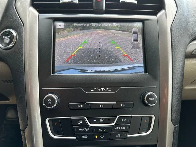 Used 2019 Ingot Silver Ford SE image 29