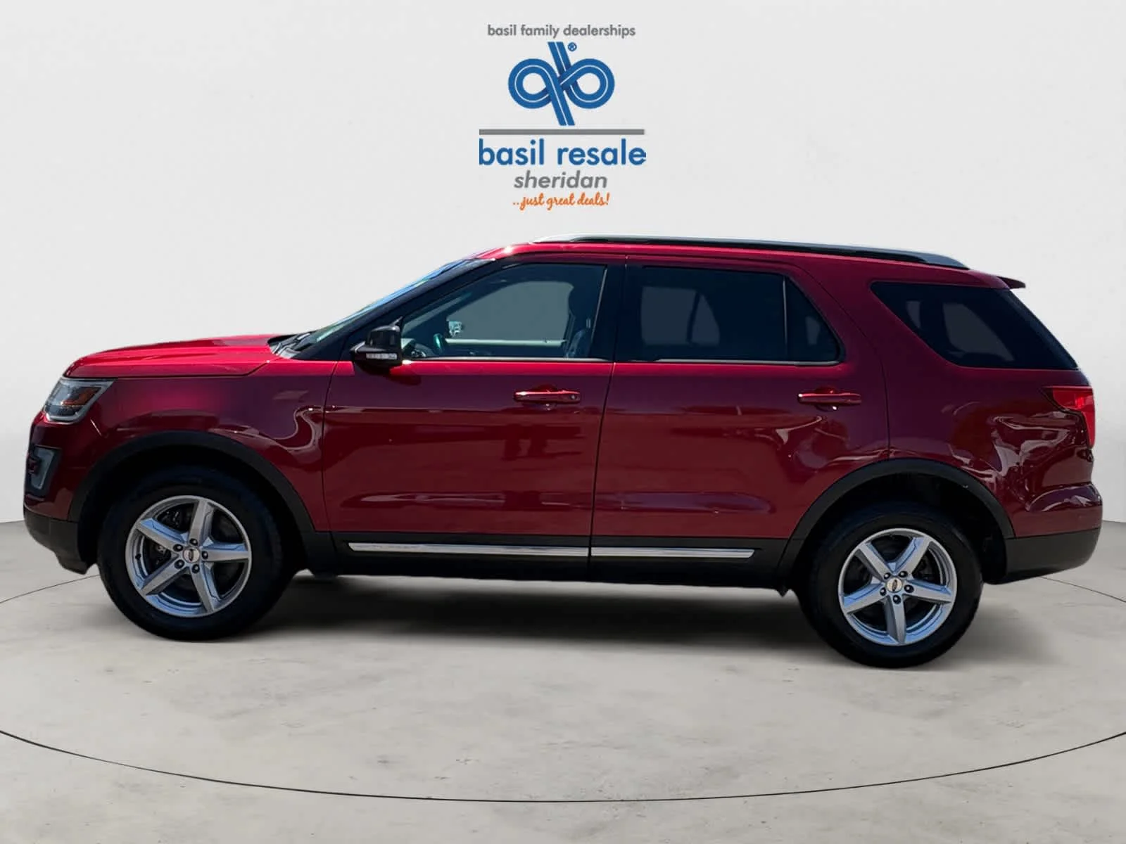Used 2016 Ruby Red Metallic Tinted Clearcoat Ford XLT image 3