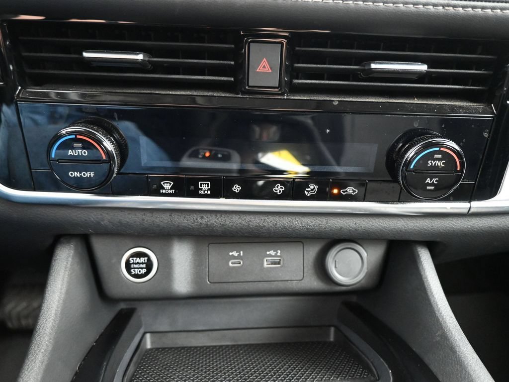 Used 2023 Gun Metallic Nissan SV image 17