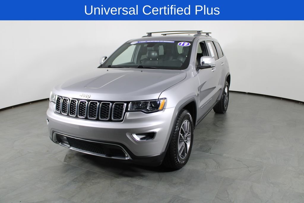 Used 2019 Silver Jeep Limited image 2