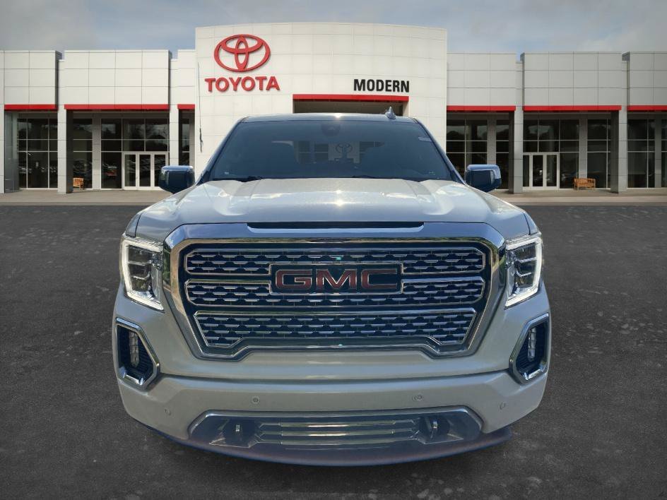 Used 2021 White Frost Tricoat GMC Denali image 2