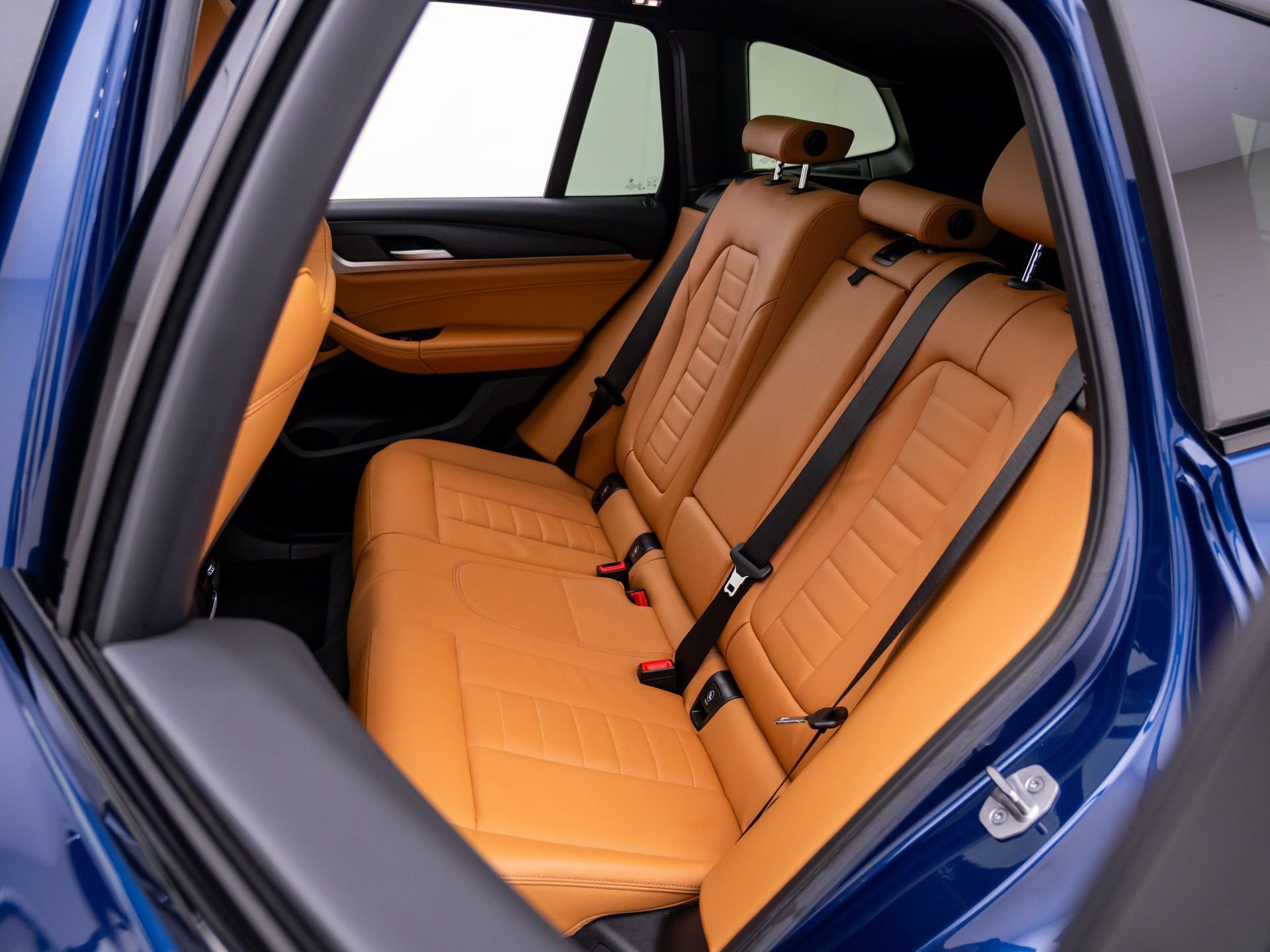 Used 2024 Blue BMW xDrive30i image 18