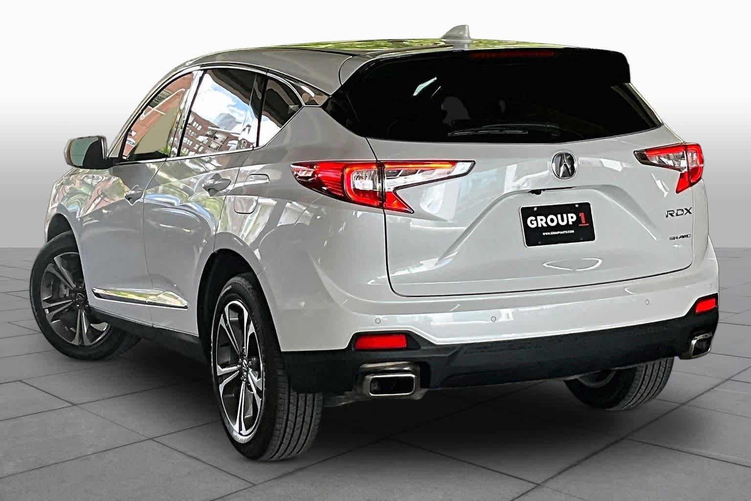 Used 2025 Platinum White Pearl Acura w/Technology Package image 11