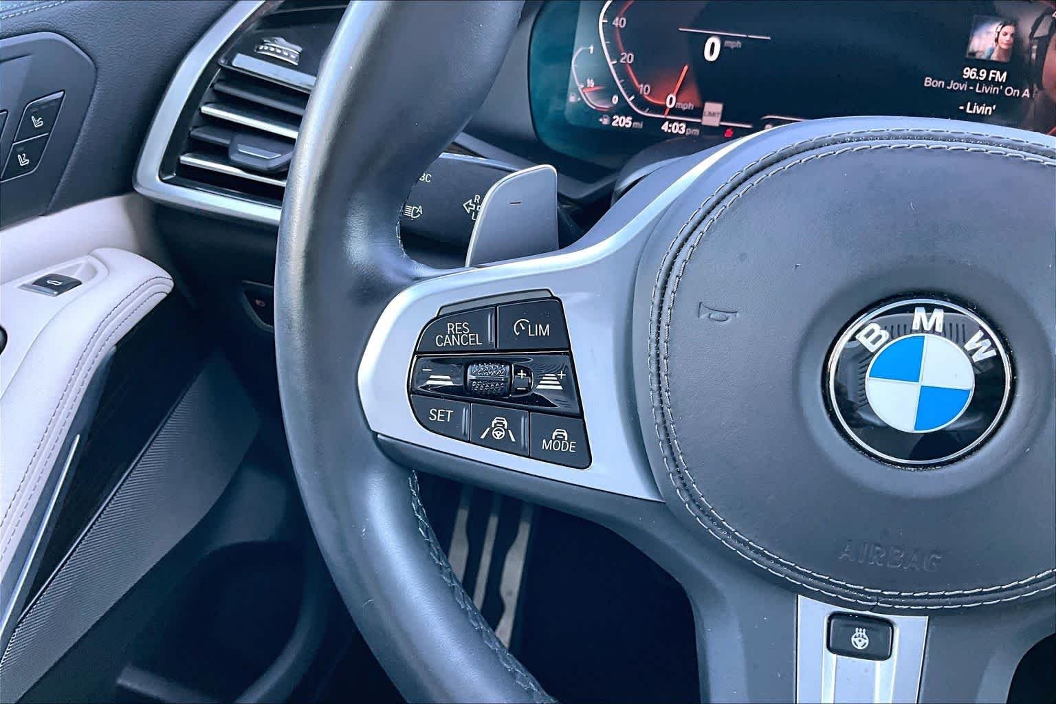 Used 2021 Carbon Black Metallic BMW xDrive40i image 24