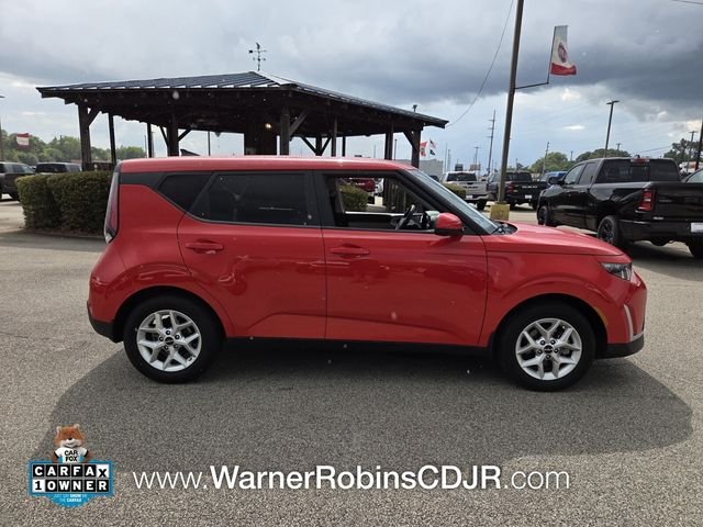 Used 2025 Red Kia LX image 16
