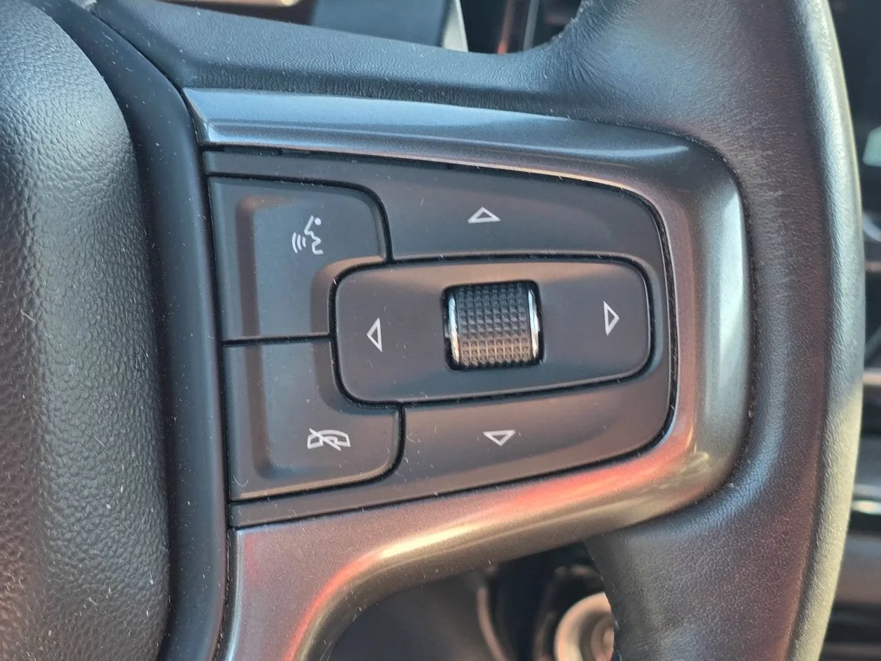 Used 2022 Black Chevrolet ZR2 image 20