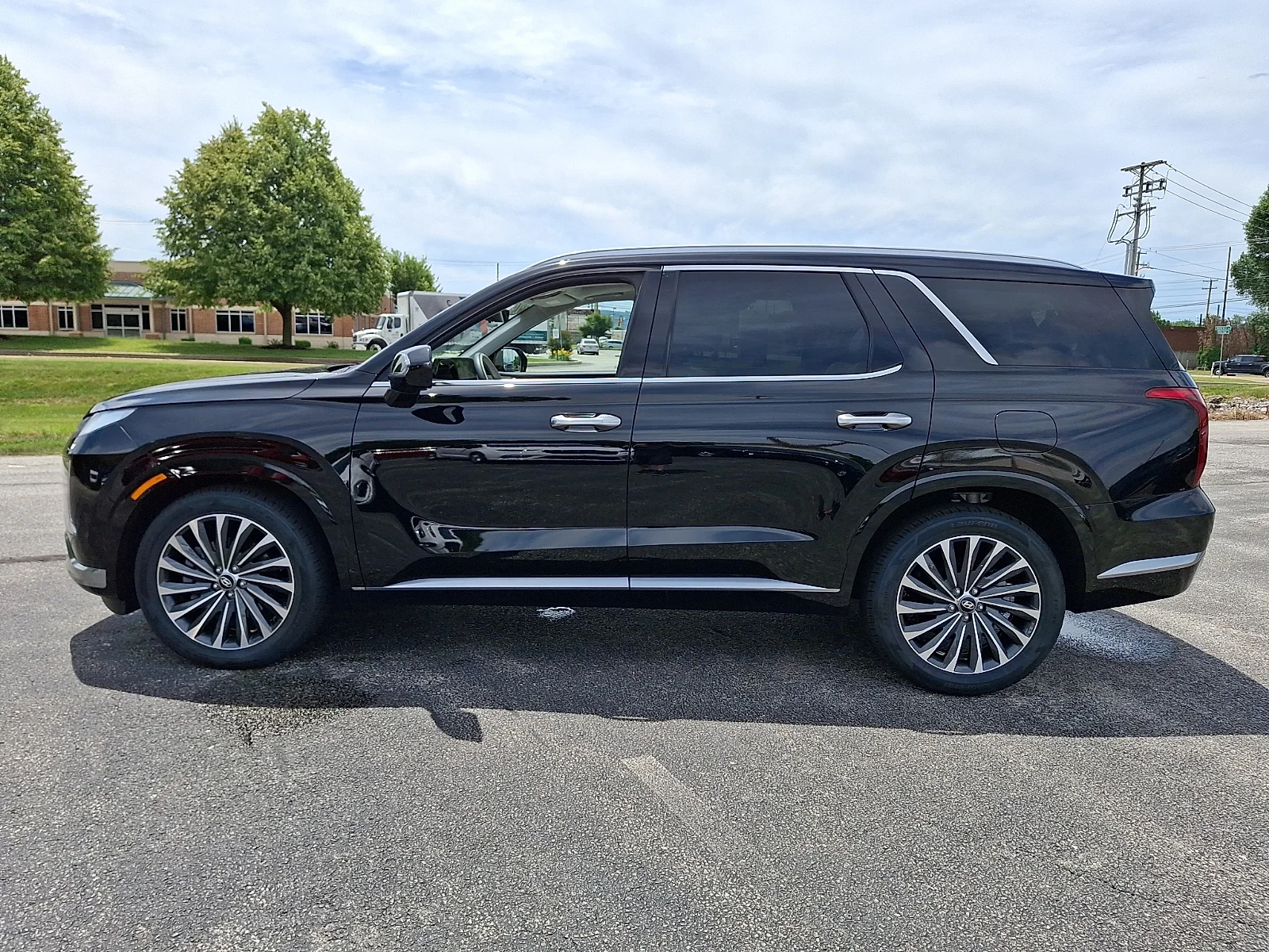 Used 2024 Black Hyundai Calligraphy image 7