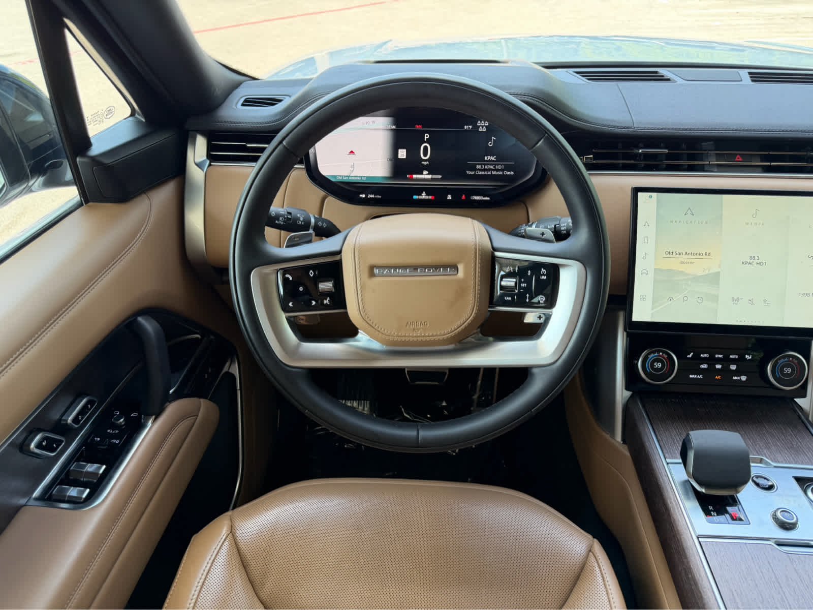 Used 2023 Fuji White Land Rover SE image 18