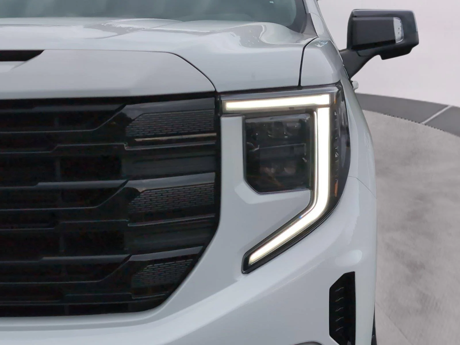New 2026 Summit White GMC Elevation image 37