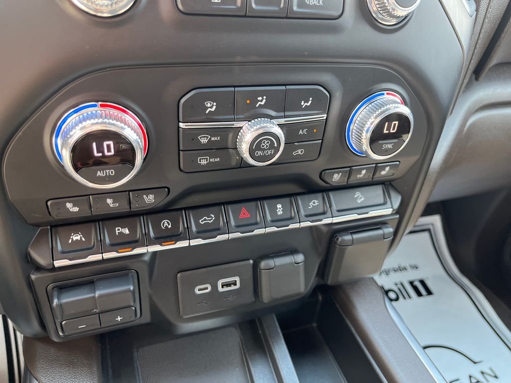 Used 2020 White GMC Denali image 21