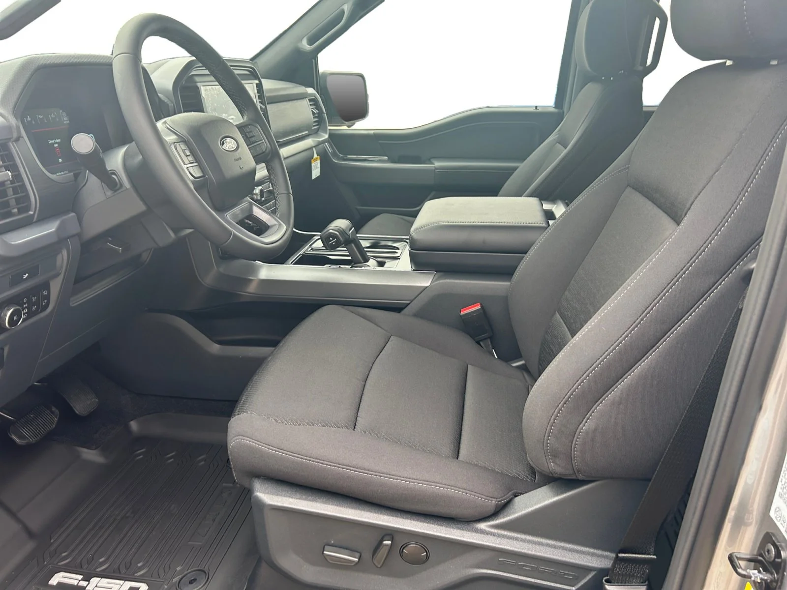 New 2026 Iconic Silver Metallic Ford XLT image 14