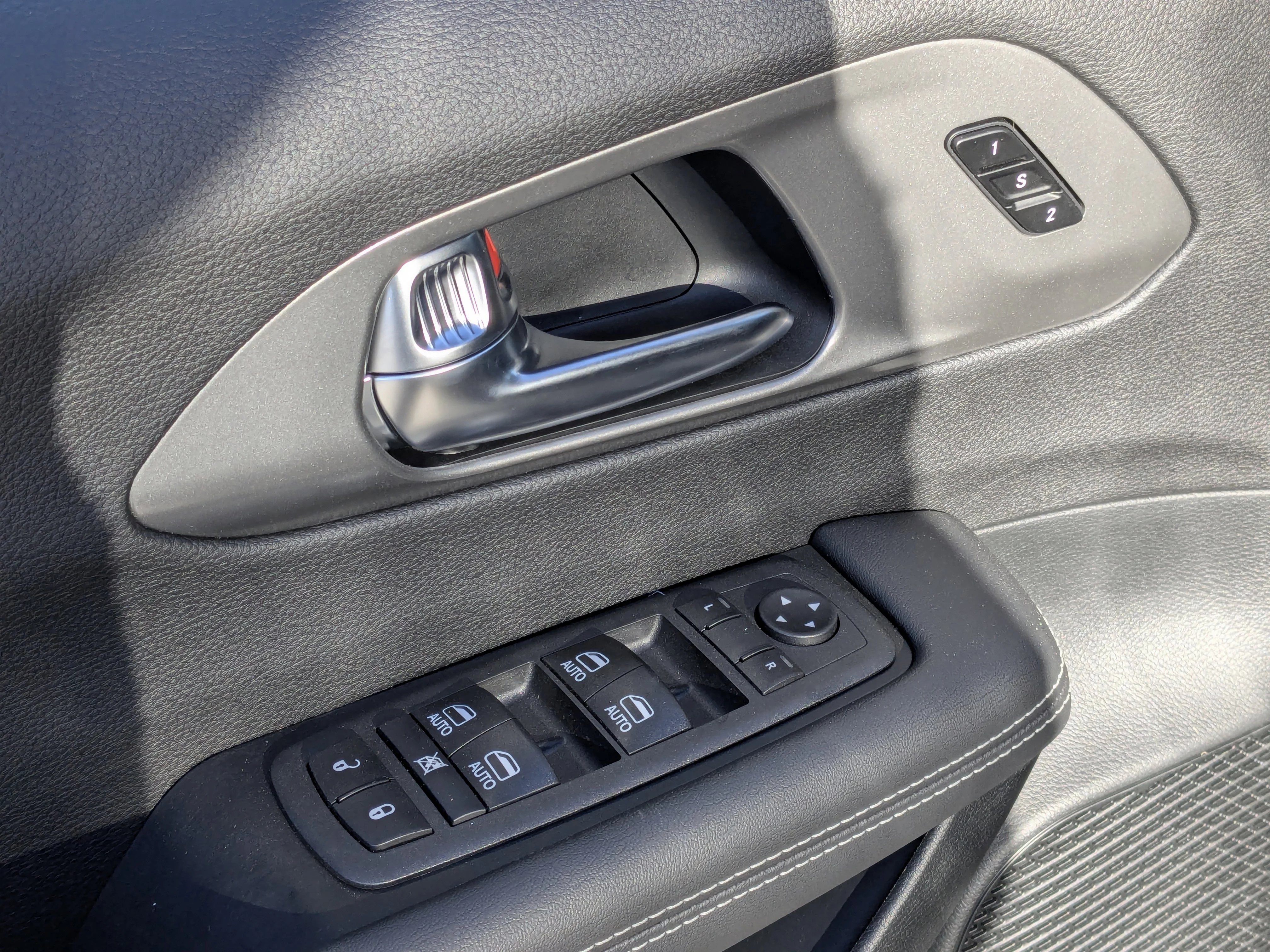New 2026 Black Chrysler Select AWD - Rear DVD - 360 Degree Camera - Power Sliding Doors & So Much More! image 13