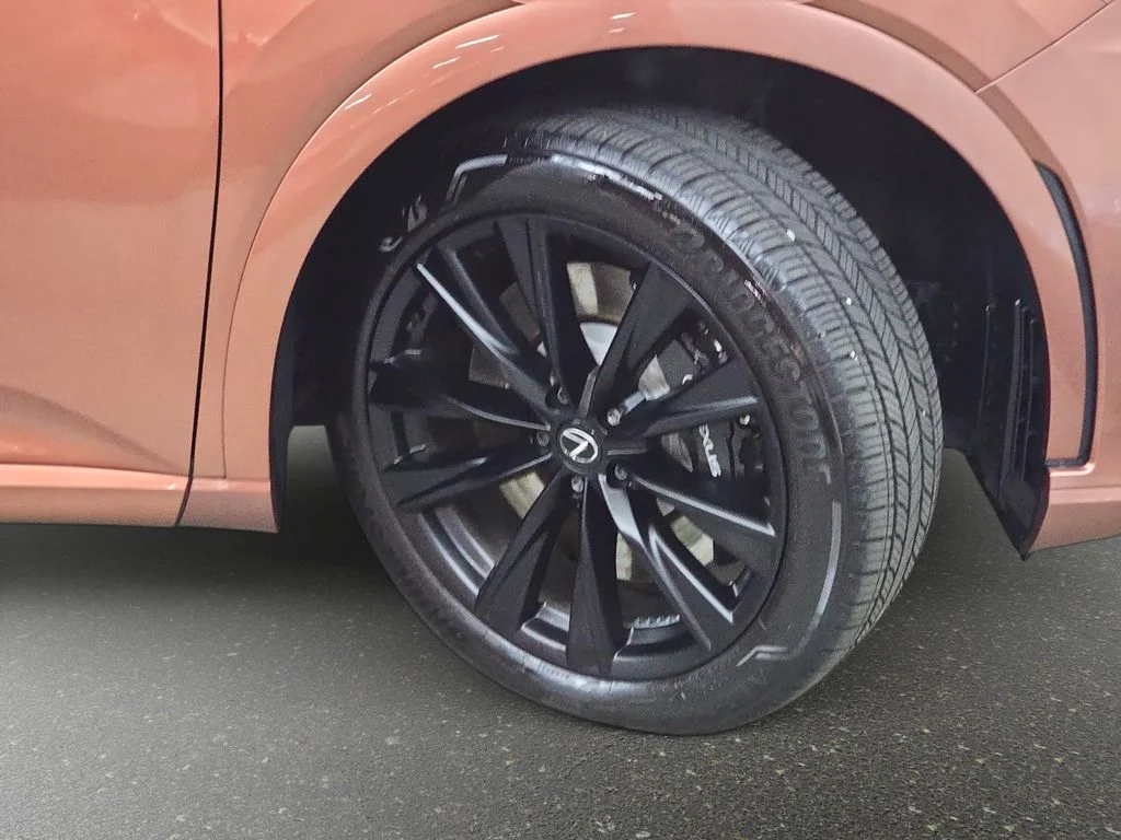 Used 2023 COPPER CREST Lexus 500h F SPORT Performance image 32