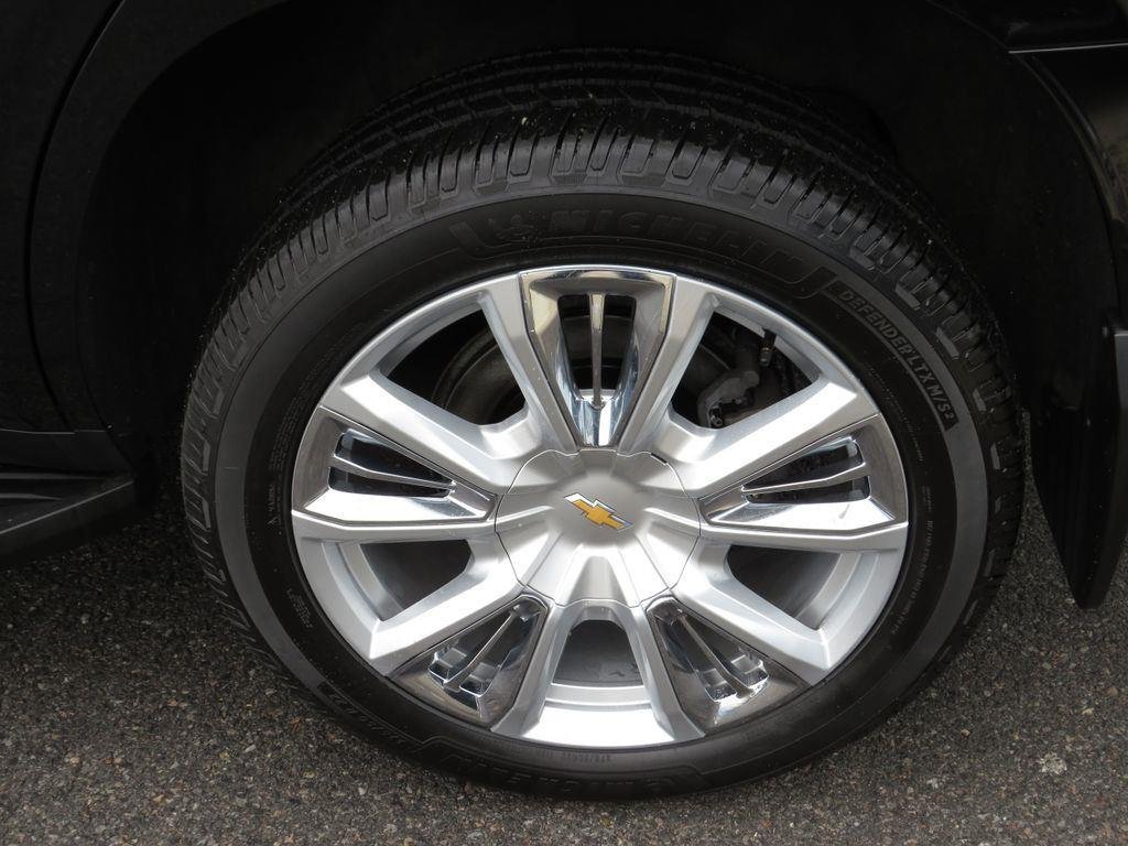 Used 2021 Black Chevrolet High Country image 15