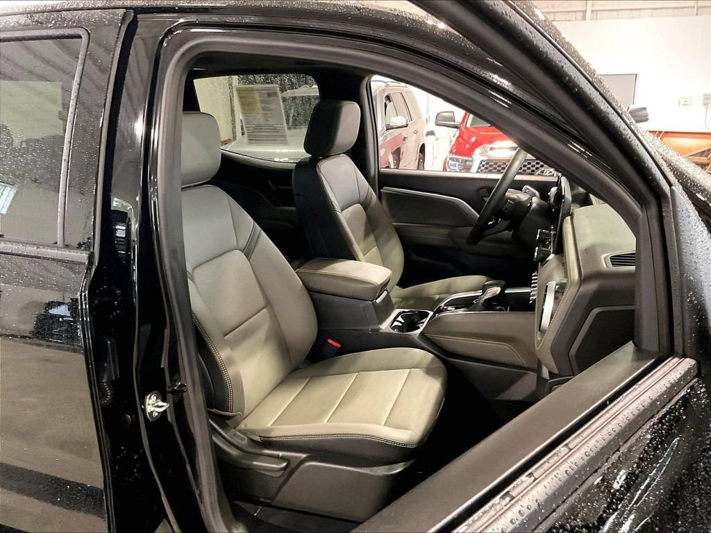 Used 2025 Black Chevrolet ZR2 image 11