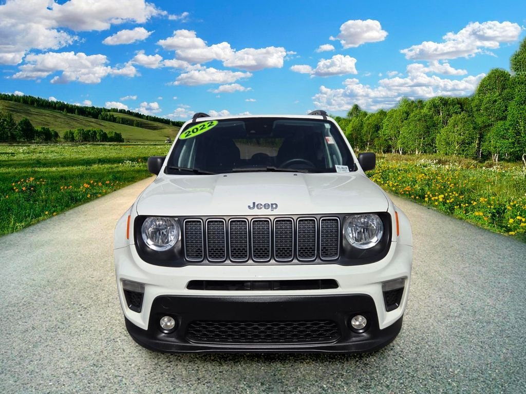 Certified Used 2022 White Jeep Latitude image 8
