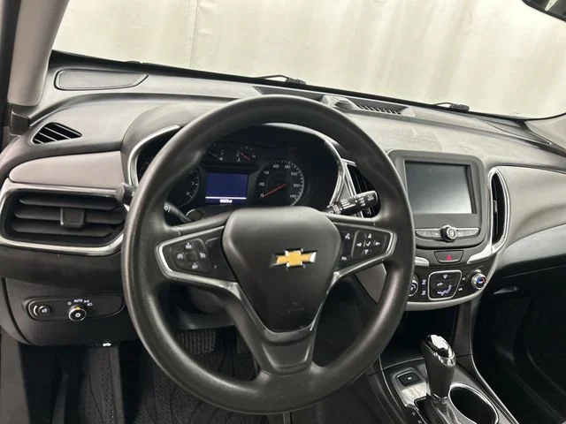 Used 2018 White Chevrolet LS image 8