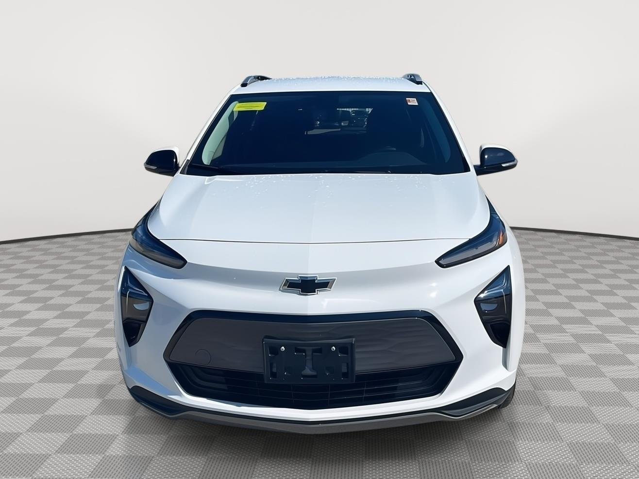 Used 2023 Summit White Chevrolet LT image 2