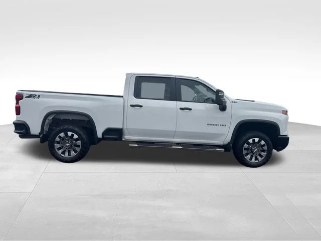 Used 2024 Summit White Chevrolet Custom image 7