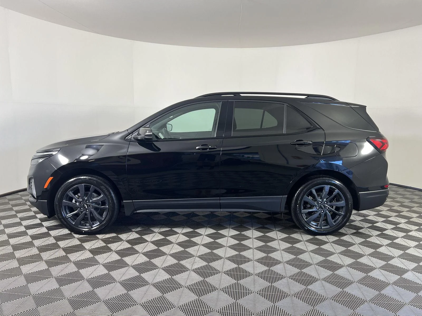 Used 2024 Mosaic Black Metallic Chevrolet RS image 28