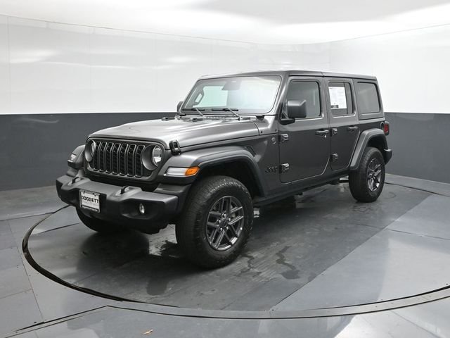 Used 2025 Gray Jeep Sport S image 22
