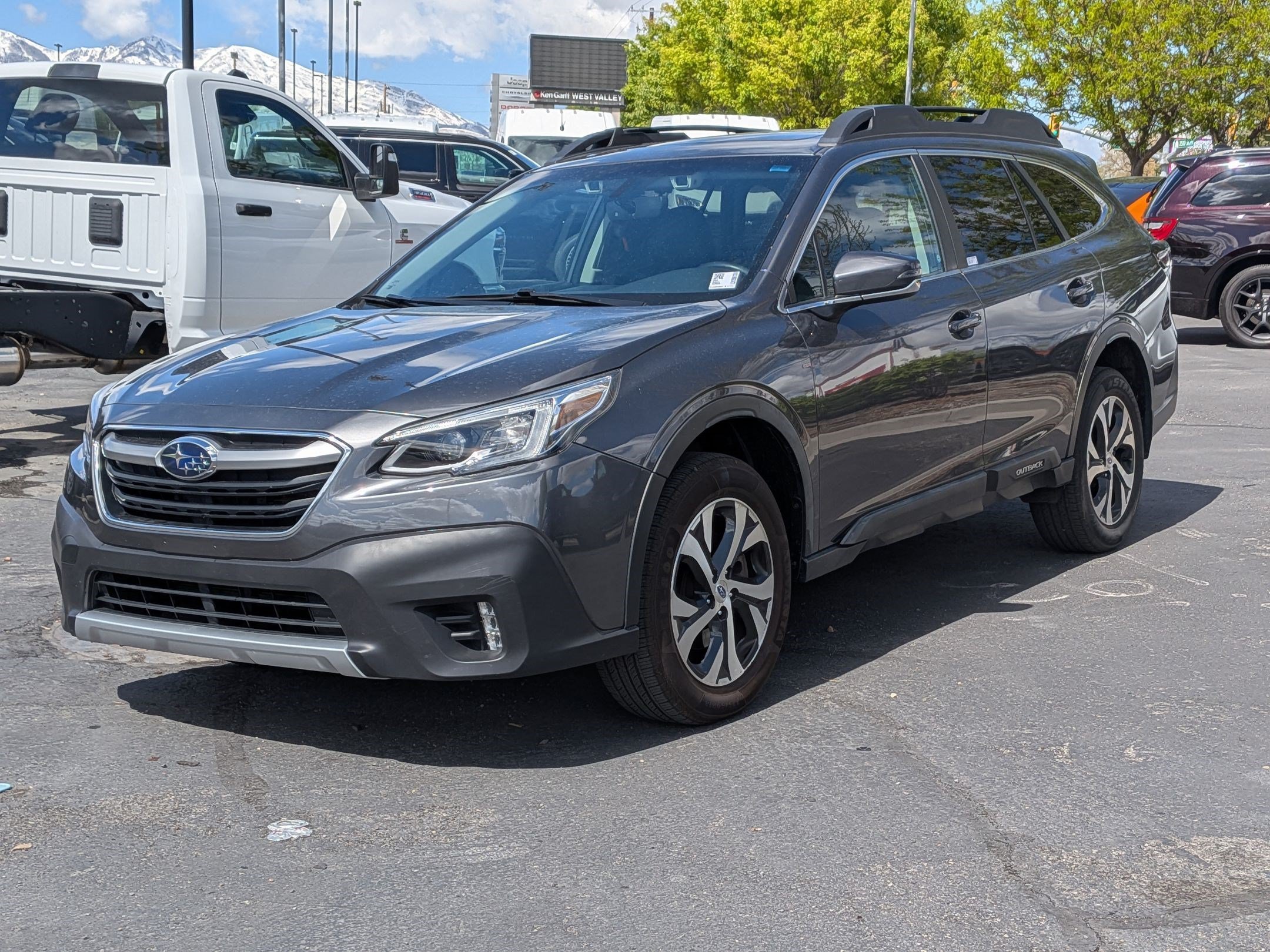 Used 2020 Magnetite Gray Metallic Subaru Limited image 9