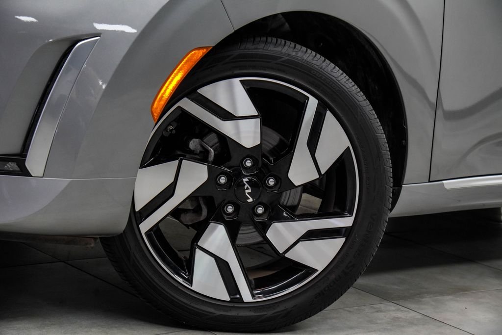 Used 2023 Gray Kia GT-Line image 5