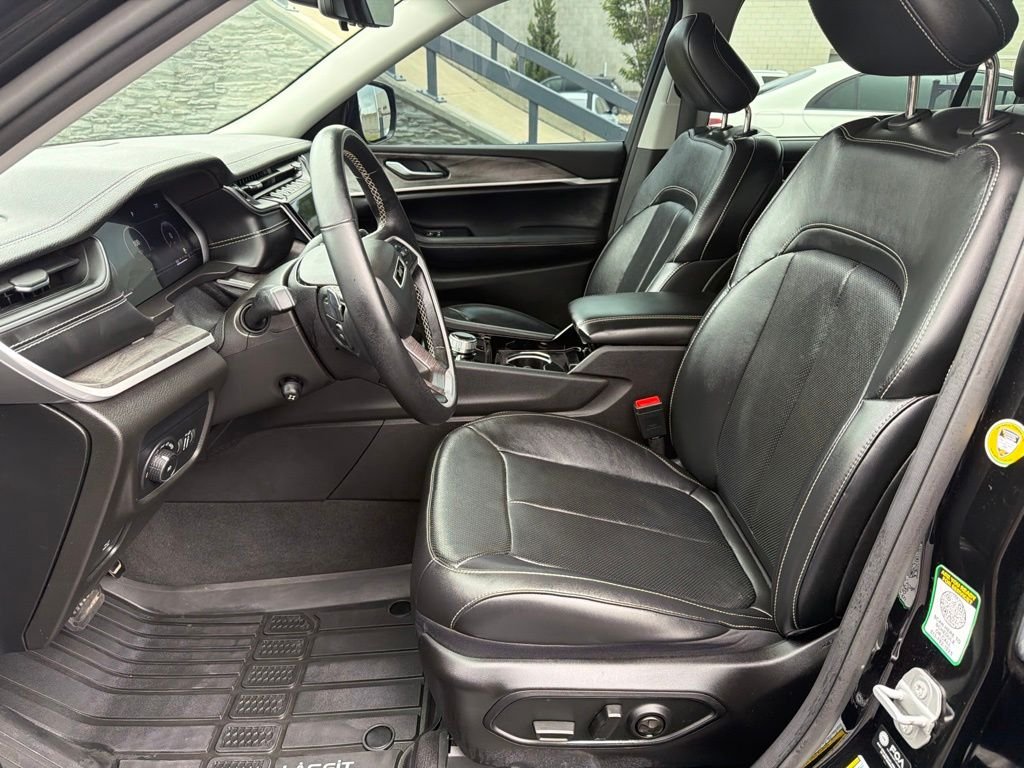 Used 2022 Black Jeep Limited image 10