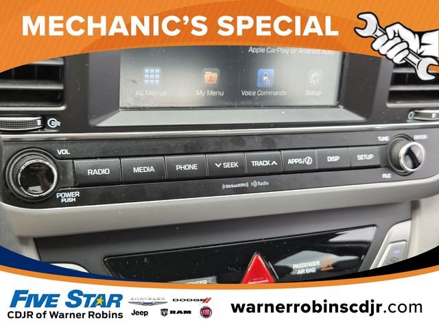 Used 2017 White Hyundai SE image 20