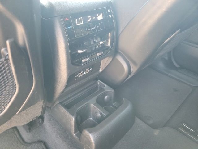 2023 Jeep Grand Cherokee L Laredo - Photo 17