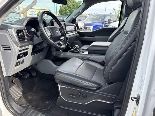 Used 2023 White Ford Lariat image 21
