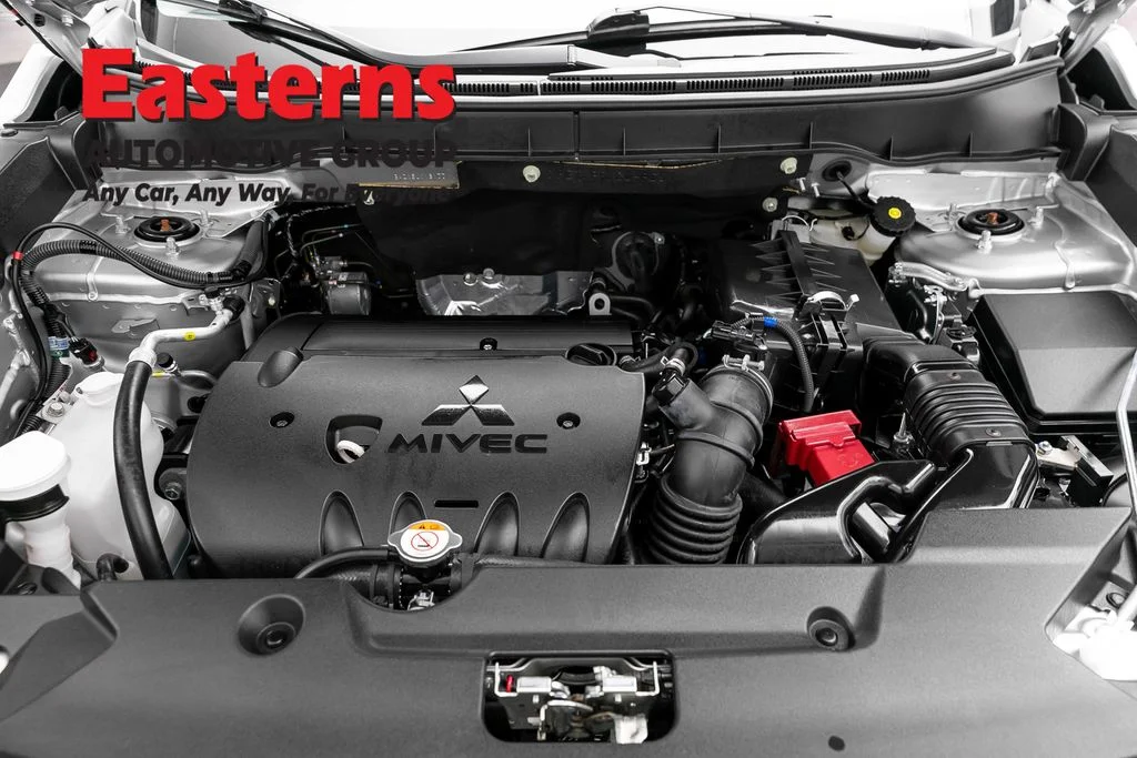 Used 2025 Silver Mitsubishi 2.0 SE image 7