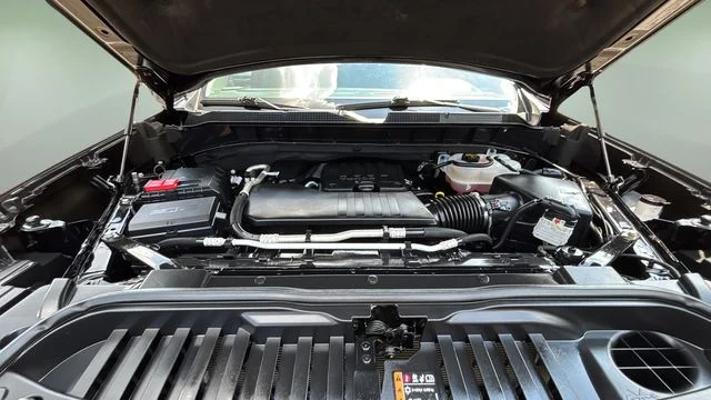 Used 2025 Black Chevrolet LT image 32