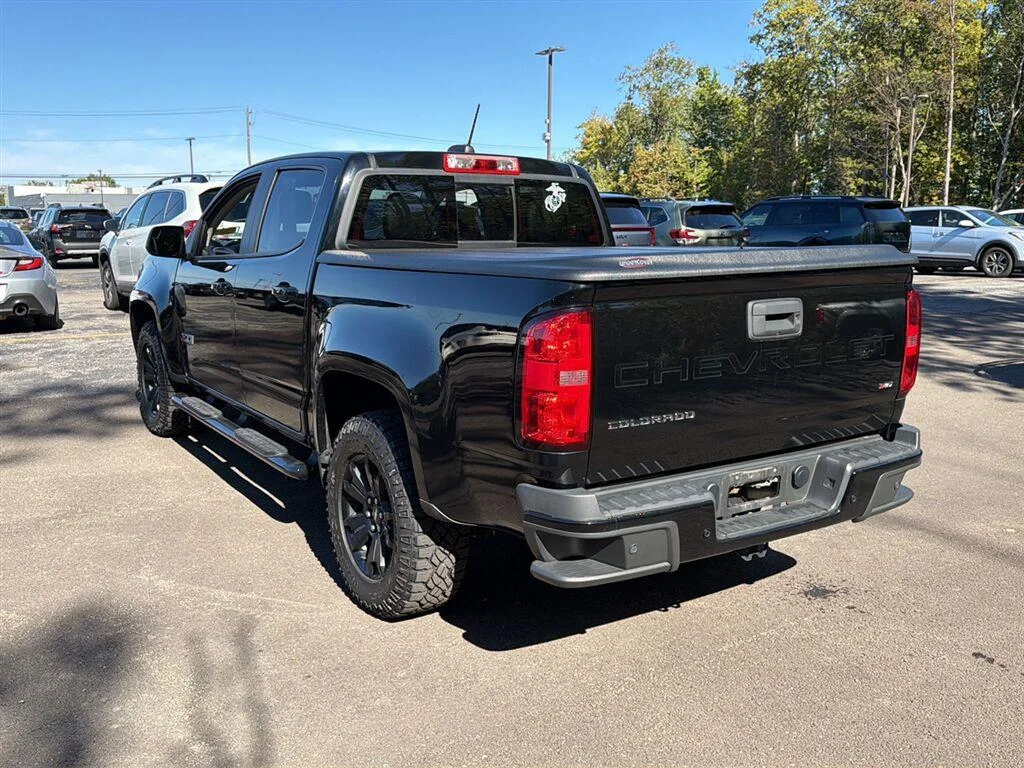 Used 2022 Black Chevrolet 4WD Z71 image 10