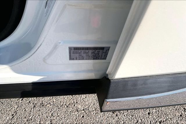 Used 2023 White Nissan SL image 32