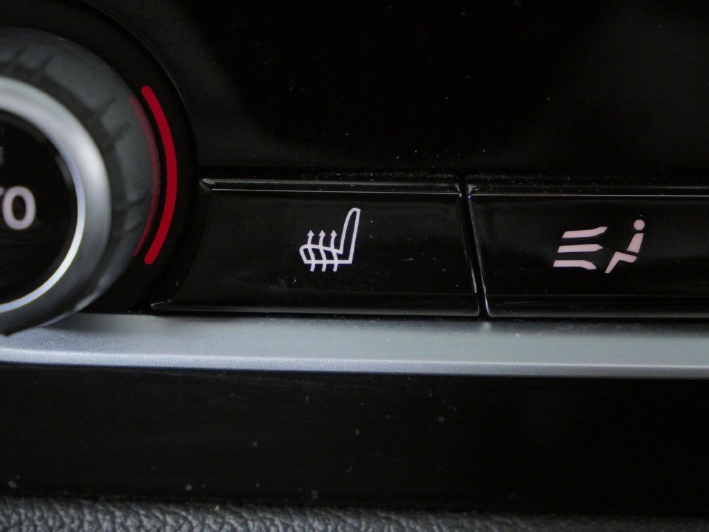 Used 2021 Dark Graphite Metallic BMW xDrive30i image 47