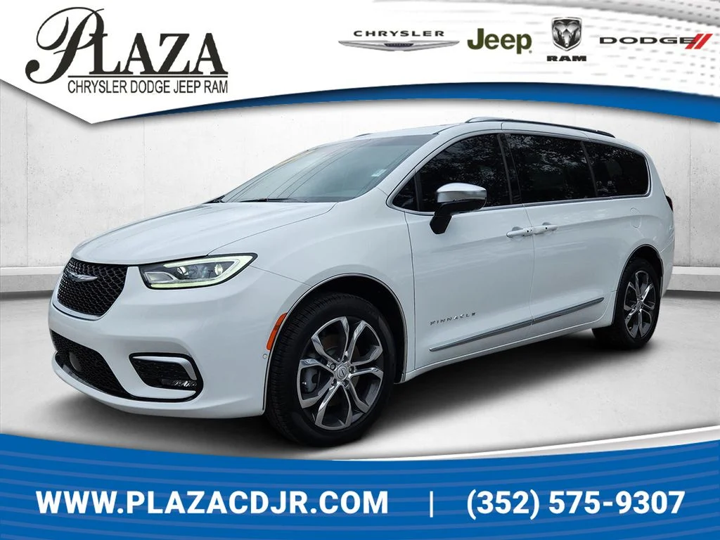 2026 Chrysler Pacifica Pinnacle AWD's photo