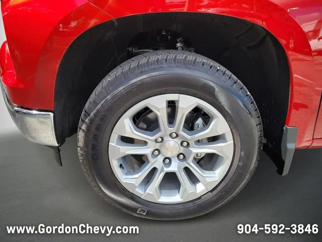 2025 Chevrolet Silverado 1500 LTZ - Photo 13