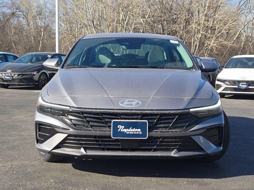 New 2026 Silver Hyundai Limited image 4