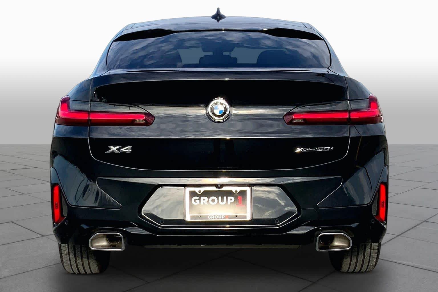 Used 2022 Black Sapphire Metallic BMW xDrive30i image 5