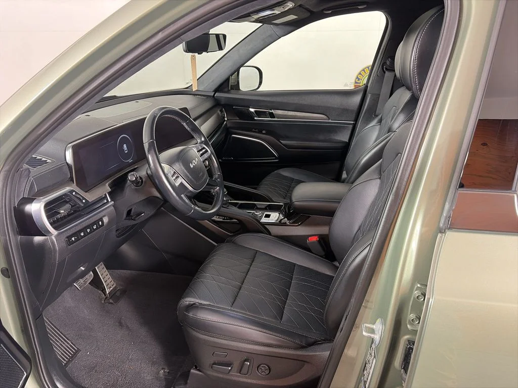 Used 2024 Green Kia SX-Prestige X-Line image 12