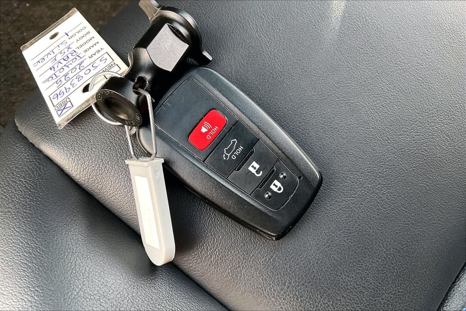 Used 2025 Silver Sky Metallic/Midnight Black Metallic Toyota Hybrid XSE image 15