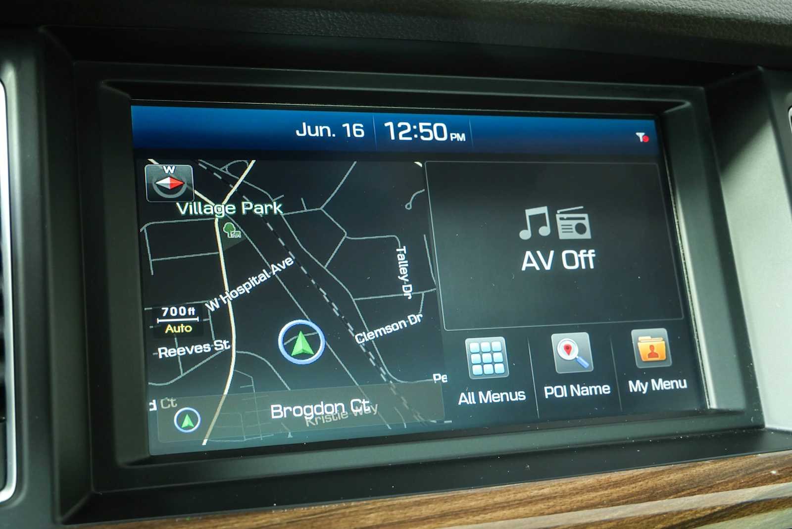 Used 2015 Casablanca White Hyundai 3.8L image 14