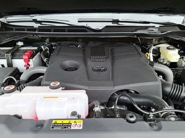 2026 Toyota Tundra Limited - Photo 15