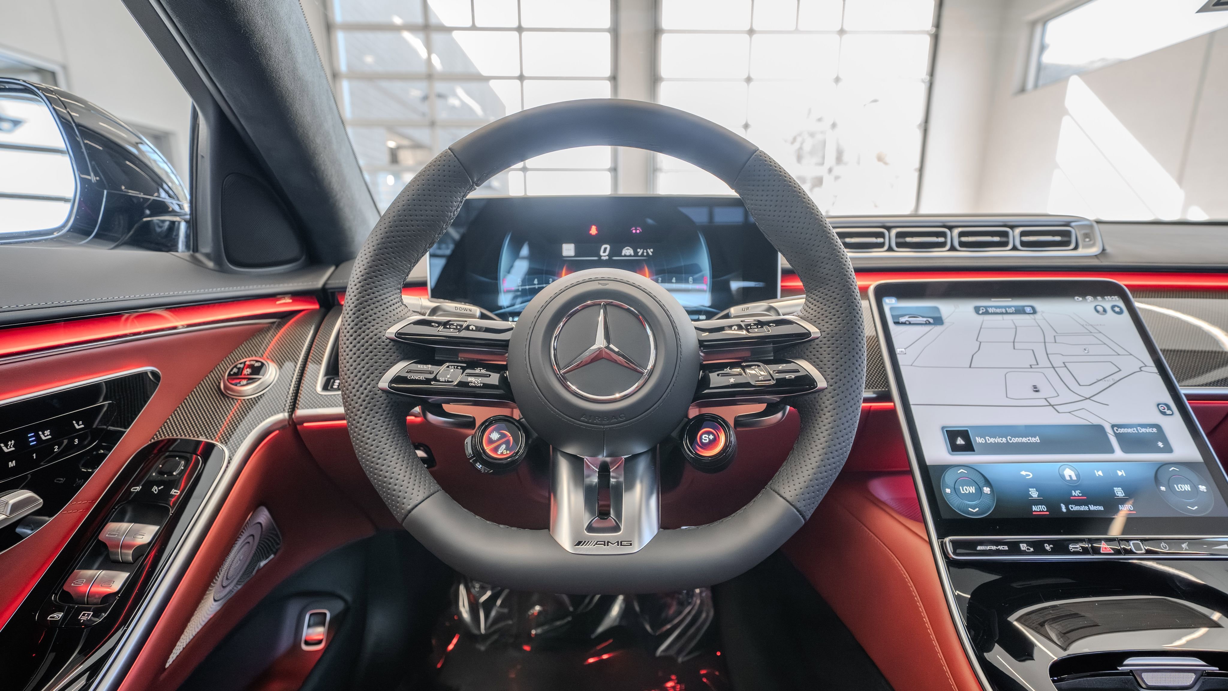 New 2026 MANUFAKTUR Moonlight White Metallic Mercedes-Benz S 63 E AMG® image 45