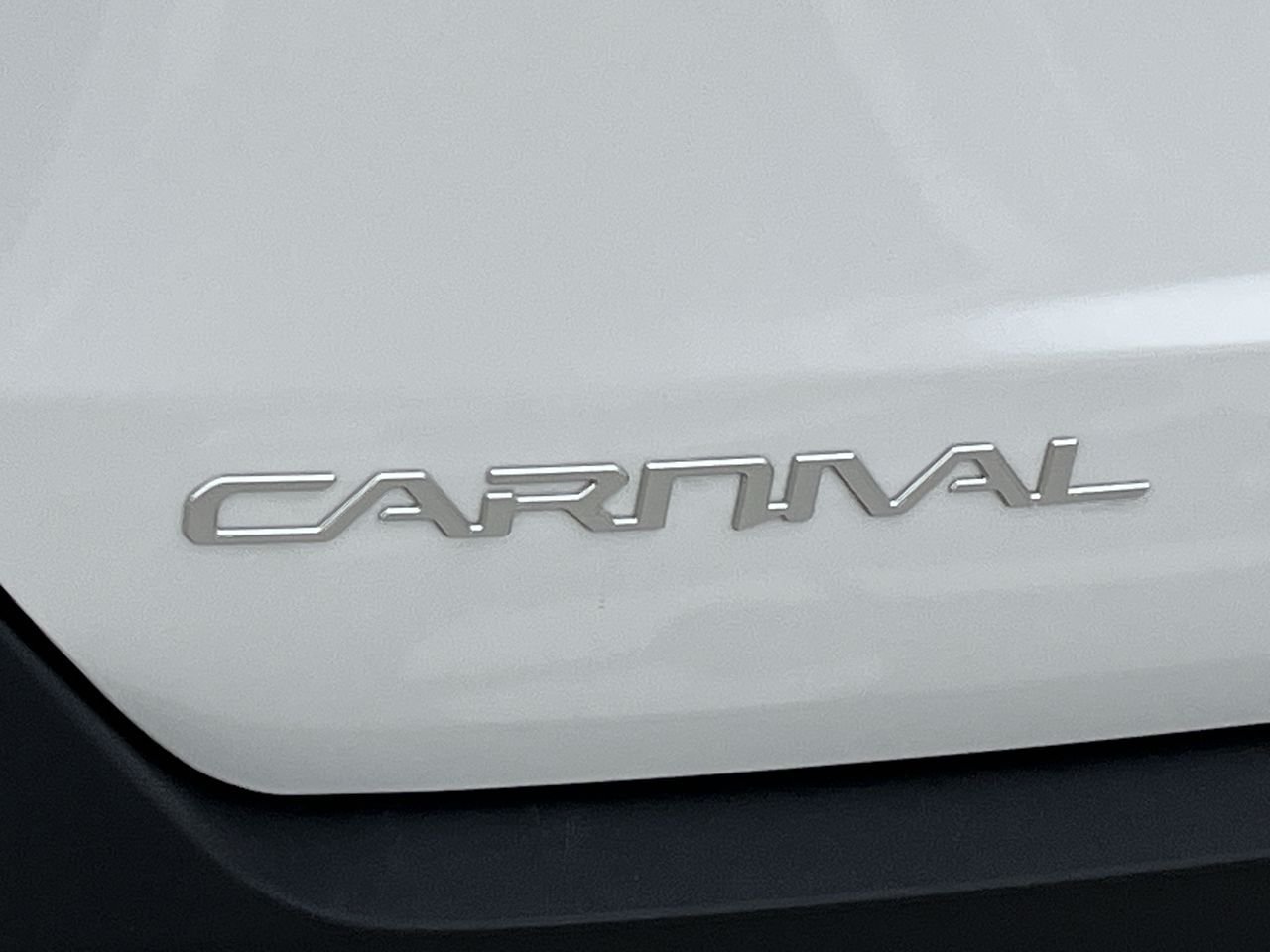 New 2026 Snow White Pearl Kia EX image 31