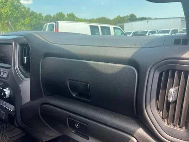 Used 2021 BROWNSTONE METALLIC GMC 4WD Crew Cab Standard Bed image 24