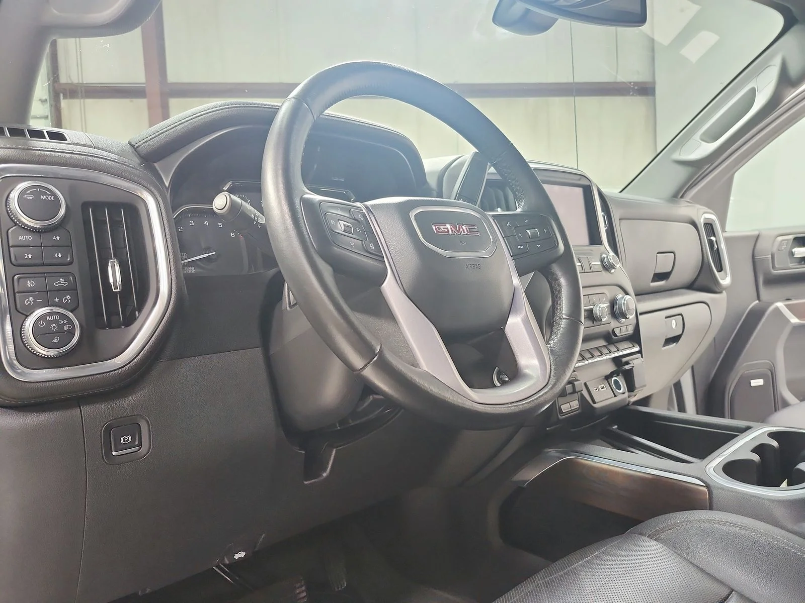 Used 2021 Quicksilver Metallic GMC SLT image 18