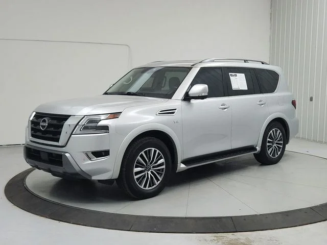 Used 2022 Silver Nissan SL image 3